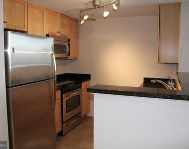 1020 Highland Street - Photo Thumbnail 3