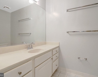 6924 Fairfax Drive - Photo Thumbnail 24