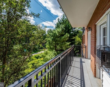 6924 Fairfax Drive - Photo Thumbnail 17