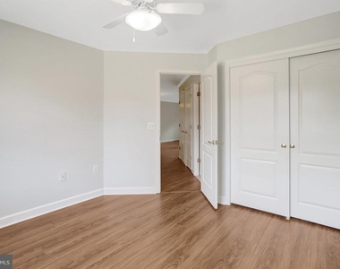 6924 Fairfax Drive - Photo Thumbnail 32