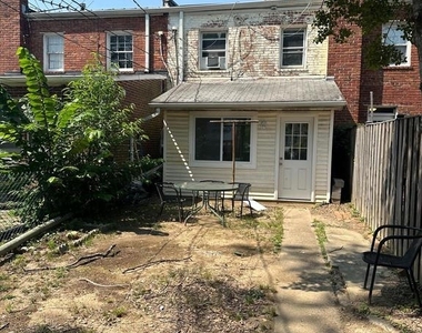 1049 N Monroe Street - Photo Thumbnail 17