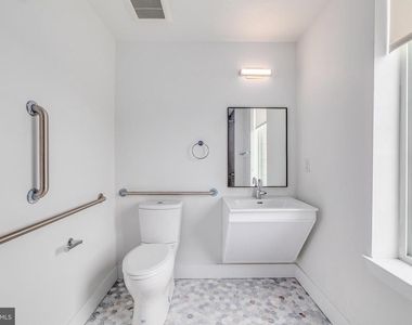 2101 Washington Ave - Photo Thumbnail 7
