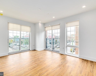 2101 Washington Ave - Photo Thumbnail 4