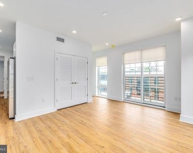2101 Washington Ave - Photo Thumbnail 5