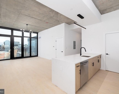 1222 N 2nd St - Photo Thumbnail 10