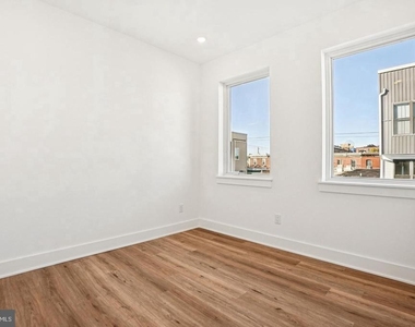 2456 Frankford Avenue - Photo Thumbnail 16