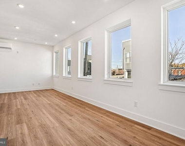 2456 Frankford Avenue - Photo Thumbnail 3