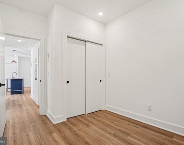 2456 Frankford Avenue - Photo Thumbnail 14