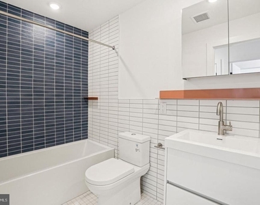 2456 Frankford Avenue - Photo Thumbnail 11