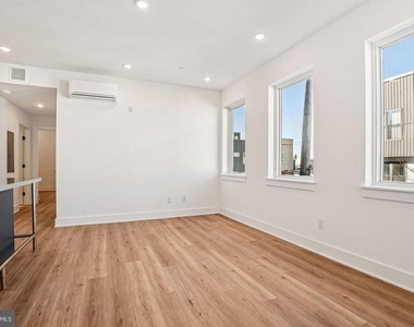 2456 Frankford Avenue - Photo Thumbnail 5
