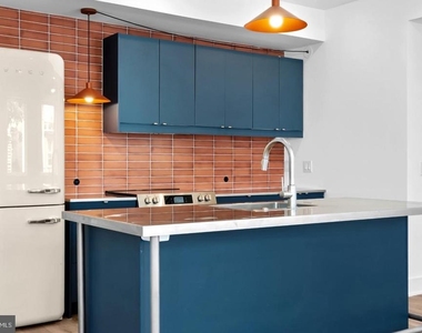 2456 Frankford Avenue - Photo Thumbnail 9