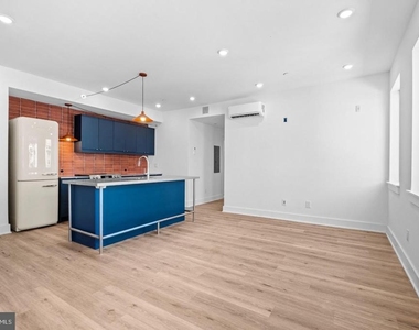 2456 Frankford Avenue - Photo Thumbnail 6