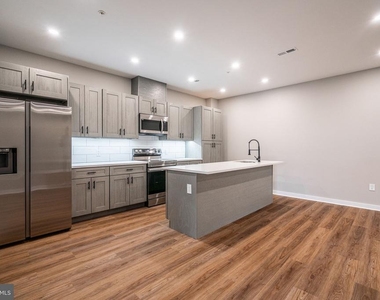 1217 E Columbia Avenue - Photo Thumbnail 4