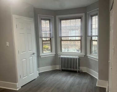 215-18 W Walnut Lane Lane - Photo Thumbnail 10