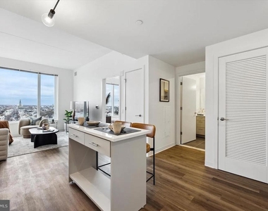 569 N 5th Street - Photo Thumbnail 5