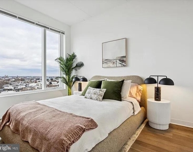 569 N 5th Street - Photo Thumbnail 6