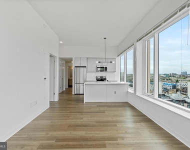 569 N 5th Street - Photo Thumbnail 4