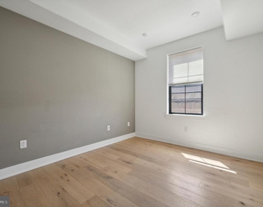 1232 N Front Street - Photo Thumbnail 12