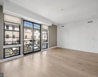 1232 N Front Street - Photo Thumbnail 1