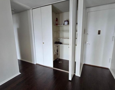 1326 Spruce Street - Photo Thumbnail 13