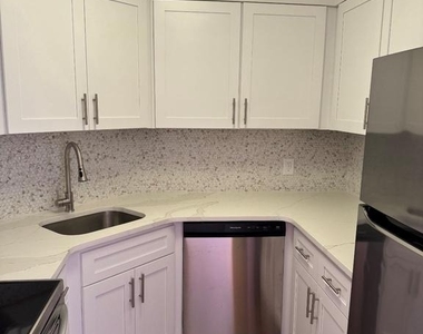 2018-2032 Walnut Street - Photo Thumbnail 2