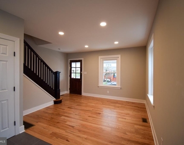 207 Paxson Avenue - Photo Thumbnail 1