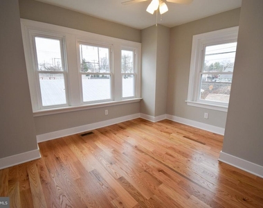 207 Paxson Avenue - Photo Thumbnail 10