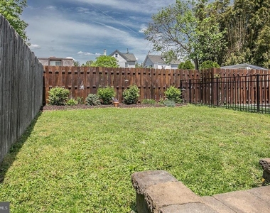 321 Southern Avenue - Photo Thumbnail 3