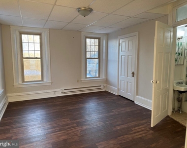 171 S Charlotte Street - Photo Thumbnail 3