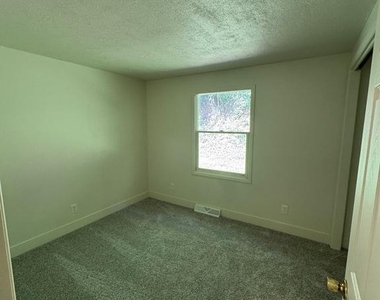 186 Shenks Ferry Road - Photo Thumbnail 12