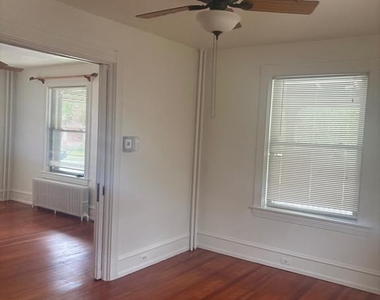 30 Cottage Avenue - Photo Thumbnail 10