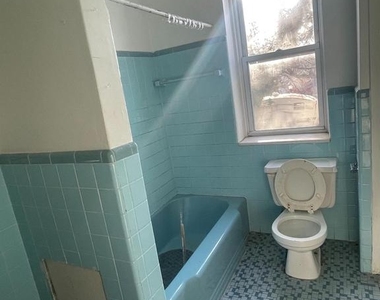 2723 W 3rd Street - Photo Thumbnail 8