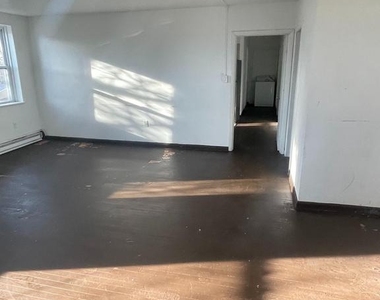 2723 W 3rd Street - Photo Thumbnail 7