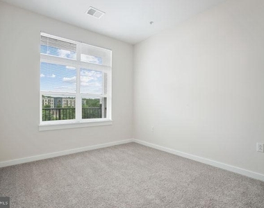 131 Bridge Street - Photo Thumbnail 87