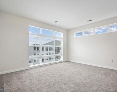 131 Bridge Street - Photo Thumbnail 70