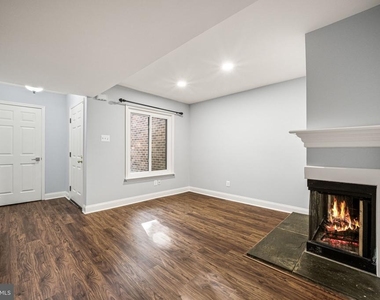 402 Danor Court - Photo Thumbnail 6