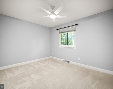 402 Danor Court - Photo Thumbnail 23