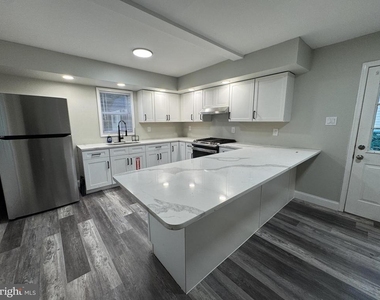 901 Spencer Drive - Photo Thumbnail 5