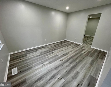 4233 Remo Crescent Road - Photo Thumbnail 23