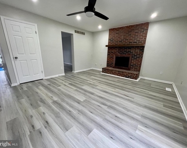 4233 Remo Crescent Road - Photo Thumbnail 24