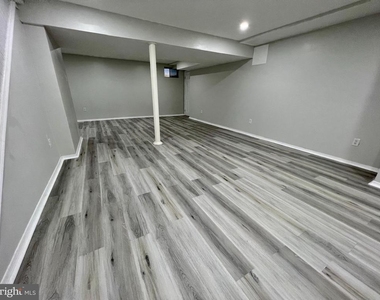 4233 Remo Crescent Road - Photo Thumbnail 5