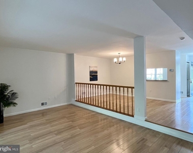 32 Pagoda Ct - Photo Thumbnail 6