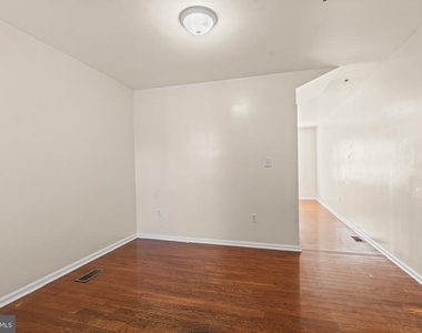 1821 S 4th Street - Photo Thumbnail 7