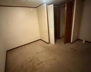 1704 Spring Garden Road - Photo Thumbnail 4