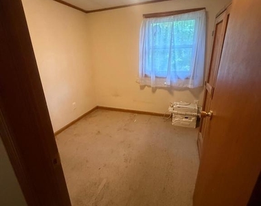 1704 Spring Garden Road - Photo Thumbnail 5