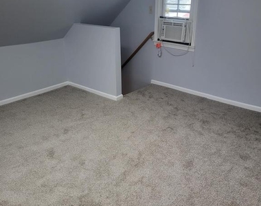 40 Oak Avenue - Photo Thumbnail 3