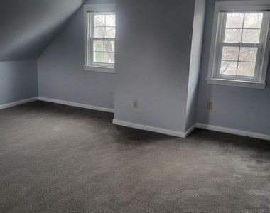 40 Oak Avenue - Photo Thumbnail 9