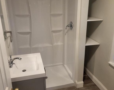 40 Oak Avenue - Photo Thumbnail 6