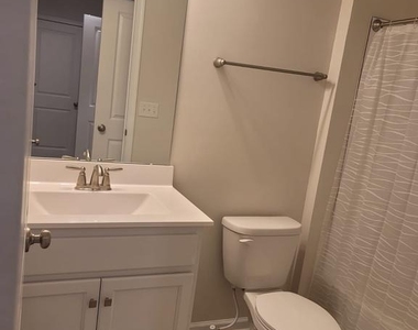 29 Peregrine Way - Photo Thumbnail 15