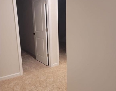 29 Peregrine Way - Photo Thumbnail 25